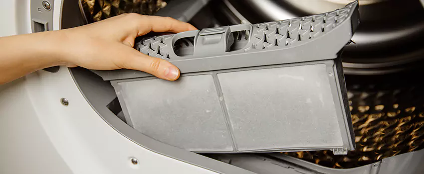 Signs Of A Clogged Dryer Lint Trap in Edinburg, Texas